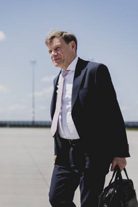 Johann Wadephul (CDU), Bundesaussenminister, aufgenommen vor Abflug nach Bruessel zum Rat fuer Auswaertige Angelegenheiten (RfAB) in Berlin, 20.05.2025. Fotografiert im Auftrag des Auswaertigen Amtes. Berlin Deutschland Copyright: xFlorianxGaertner AAx