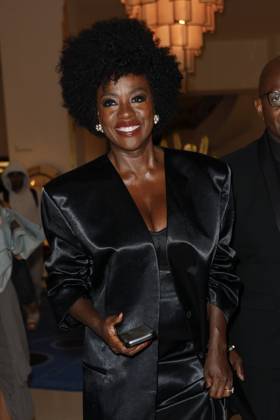Cannes Viola Davis leaves Hotel Martinez MP Viola Davis leaves Hotel Martinez to attend L Oreal - Lights on Women Award ahead the 78th annual Cannes Film Festival on May 23, 2025 in Cannes, France. Photo by Marco Piovanotto ABACAPRESS.COM  Copyright: xPiovanottoxMarco ABACAx