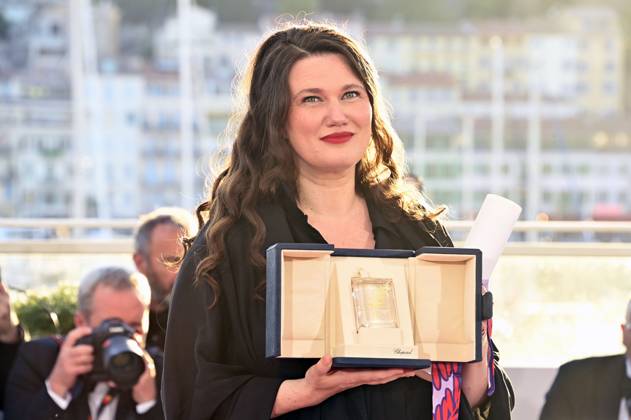 Mascha Schilinski mit dem Preis der Jury für In die Sonne schauen Sound of Falling beim Photocall mit den Preisträgern auf dem Festival de Cannes 2025 78. Internationale Filmfestspiele von Cannes am Palais des Festivals. Cannes, 24.05.2025