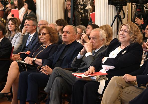 : Milan, Italy Teatro alla Scala presentation of the 2025-2026 season institutional conference In the photo:books - ZUMAp169 20240525_zea_p169_1396 Copyright: xNickxZonnax
