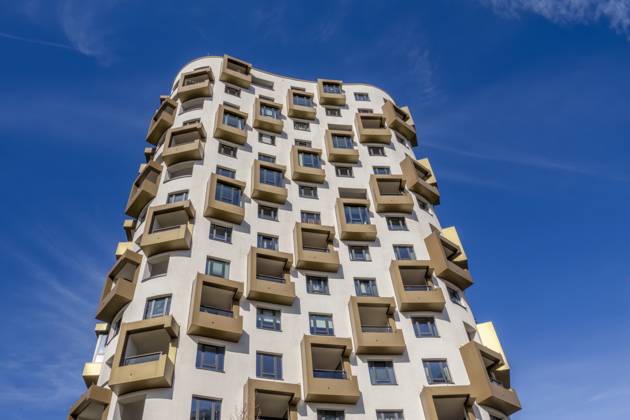 Modern high-rise residential building in Munich with unique architecture, MAMF03834