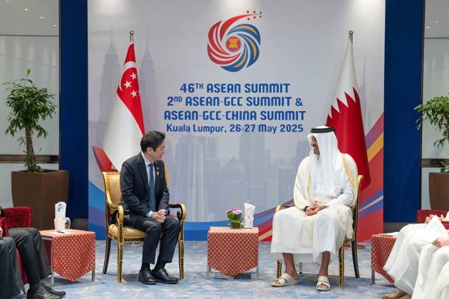 The Emir of the State of Qatar, Tamim bin Hamad Al Thani, receives the Prime Minister of the Republic of Singapore, Lawrence Wong The Emir of the State of Qatar, Tamim bin Hamad Al Thani, receives the Prime Minister of the Republic of Singapore, Lawrence Wong, in Kuala Lumpur, Malaysia, on May 27, 2025. Photo by Emiri Diwan Office apaimages Kuala Lumpur Kuala Lumpur Malaysia 270525_Malaysia_EQPO_00(2) Copyright: xapaimagesxEmirixDiwanxOfficex xapaimagesx