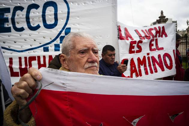 Bilder des Jahres 2025, News 05 Mai News Bilder des Tages Retirees Demonstration In Buenos Aires, Argentina Retirees demonstrate outside the Argentine National Congress every Wednesday to demand medicines and improved retirement benefits. The police repress them again in Buenos Aires, Argentina, on May 28, 2025. Ciudad Autonoma de Buenos Aires Argentina  Copyright: xCatrielxGalluccixBordonix originalFilename: galluccibordoni-notitle250528_npsDd.jpg