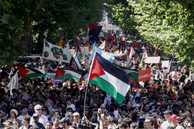 Demonstration against the Italian government s security decree in Rome ROME, ITALY - MAY 31: Palestinian flags are seen during a demonstration against the Italian governmentÕs security decree in Rome, Italy, on May 31, 2025. Riccardo De Luca Anadolu Rome Italy. Editorial use only. Please get in touch for any other usage. Copyright: x2025xAnadoluxRiccardoxDexLucax