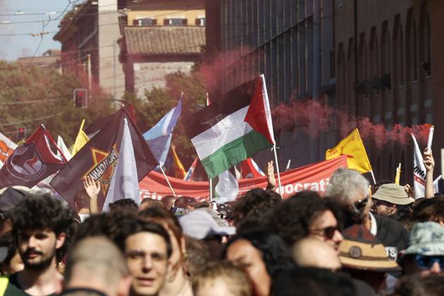 Demonstration against the Italian government s security decree in Rome ROME, ITALY - MAY 31: Palestinian flags are seen during a demonstration against the Italian governmentÕs security decree in Rome, Italy, on May 31, 2025. Riccardo De Luca Anadolu Rome Italy. Editorial use only. Please get in touch for any other usage. Copyright: x2025xAnadoluxRiccardoxDexLucax