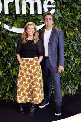Schauspielerin Anke Engelke und Schauspieler Bastian Pastewka beim Fototermin zur Programmpräsentation Amazon Prime Video presents Deutschland 2025 in den Balloni-Hallen. Köln, 04.06.2025 NRW Deutschland Copyright: xChristophxHardtx