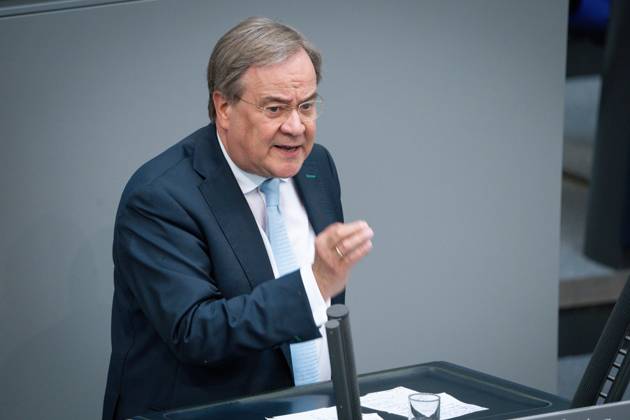 Deutscher Bundestag, 10. Plenarsitzung Armin Laschet (CDU) im Portrait bei seiner Rede zum Tagesordnungspunkt Aktuelle Stunde zur humanitaeren Katastrophe in Gaza bei der 10. Sitzung des Deutschen Bundestag in Berlin, 05.06.2025 Berlin Berlin Deutschland