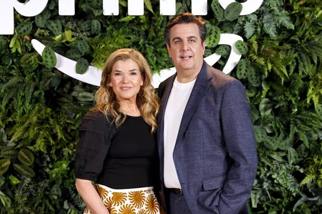 Schauspielerin Anke Engelke und Schauspieler Bastian Pastewka beim Fototermin zur Programmpräsentation Amazon Prime Video presents Deutschland 2025 in den Balloni-Hallen. Köln, 04.06.2025 NRW Deutschland Copyright: xChristophxHardtx