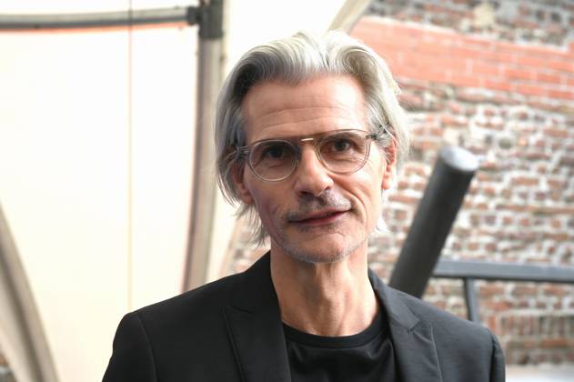 Stefan Charles, Kulturmanager und Beigeordneter für Kunst und Kultur der Stadt Köln kommt zur Preisverleihung Deutscher Entertainment Award 2025