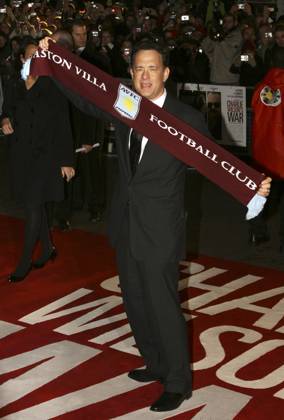 Charlie Wilson s War - UK film premiere TOM HANKS Charlie Wilson s War - UK film premiere, Empire Leicester Square, London, England. January 9th, 2008 full length black suit maroon burgundy aston villa football club scarf CAP JOZ George Jozwiak London Great Britain Copyright: xGeorgexJozwiak CapitalxPicturesx
