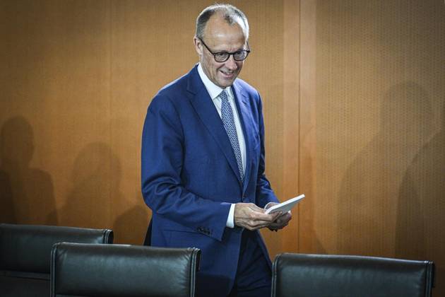 Bundeskabinett ** NUR FÜR REDAKTIONELLE ZWECKE ** EDITORIAL USE ONLY **<p>Bundeskanzler Friedrich Merz (CDU) nimmt an der Sitzung des Bundeskabinetts im Bundeskanzleramt teil., fotografiert am 11.06.2025 in Berlin.< p> Politik, Regierung Berlin Berlin Berlin Copyright: MaurizioxGambarini