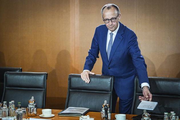 Bundeskabinett ** NUR FÜR REDAKTIONELLE ZWECKE ** EDITORIAL USE ONLY **<p>Bundeskanzler Friedrich Merz (CDU) nimmt an der Sitzung des Bundeskabinetts im Bundeskanzleramt teil., fotografiert am 11.06.2025 in Berlin.< p> Politik, Regierung Berlin Berlin Berlin Copyright: MaurizioxGambarini
