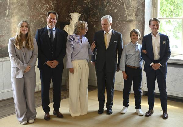 Presentation Of The 2025 Francqui Prize BRUSSELS, BELGIUM - JUNE 12 : King Philippe presents the Francqui 2025 Prize in Human Sciences to Professor Ine Van Hoyweghen of the Katholieke Universiteit Leuven, at the Palais des Académies in Brussels. Professor Ine Van Hoyweghen receives this prize for her interdisciplinary work on the social and ethical dimensions of biomedical sciences and technological innovation..on June 12, 2025 in Brussels, Belgium, 12 06 2025 Brussels Belgium  Copyright: xBertxVanxDenxBrouckex
