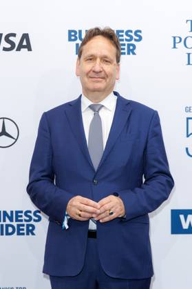 Award - The Power List - Germany s Top 50 Karsten Dreinhöfer bei The Power List - Germany s Top 50 im Restaurant Sphere im Fernsehturm am 05.06.2025 in Berlin Copyright: xEventpressxKochanx