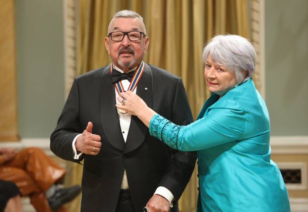 June 13, 2025, Ottawa, On, Canada: Governor General Mary Simon presents actor Graham Greene with the Lifetime Artistic Achievement Award during the Governor General s Performing Arts Awards ceremony at Rideau Hall in Ottawa, on Friday, June 13, 2025. Ottawa Canada  - ZUMAc35_ 20250613_zaf_c35_153 Copyright: xPatrickxDoylex