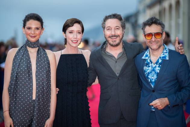 Cabourg Award Ceremony Red Carpet Josephine Japy, Sara Giraudeau, Guillaume Gallienne and Mathieu Demy attending the awards ceremony red carpet as part of the 39th Cabourg Film Festival in Cabourg, France on June 13, 2025. Photo by Aurore Marechal ABACAPRESS.COM Cabourg France  Copyright: xMarechalxAurore ABACAx
