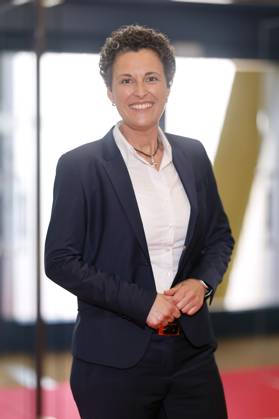 WDR-Direktorin Dominique Hoffmann, Direktion Produktion und Technik, beim Deutschen Kamerapreis 2025 im WDR Funkhaus. Köln, 13.06.2025 NRW Deutschland Copyright: xChristophxHardtx