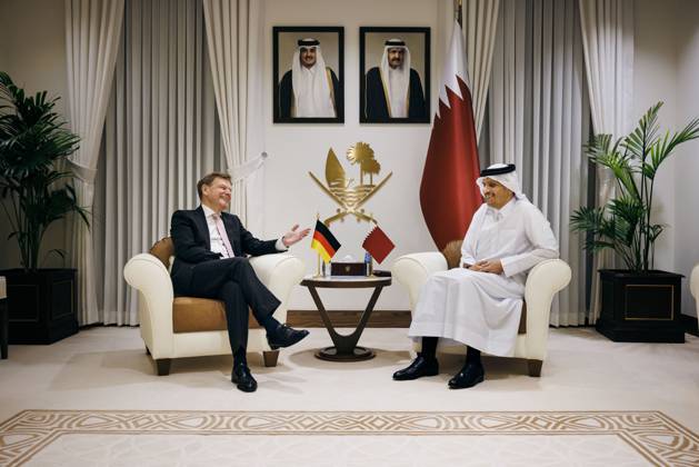 Bilder des Jahres 2025, News 06 Juni News Themen der Woche KW24 News Bilder des Tages Johann Wadephul (CDU), Bundesaussenminister, trifft Mohammed bin Abdulrahman AI Thani, Primier- und Aussenminister von Qatar zu einem Gespraech in Doha, 14.06.2025. Fotografiert im Auftrag des Auswaertigen Amtes (AA) Doha Qatar Copyright: xFelixxZahn AAx