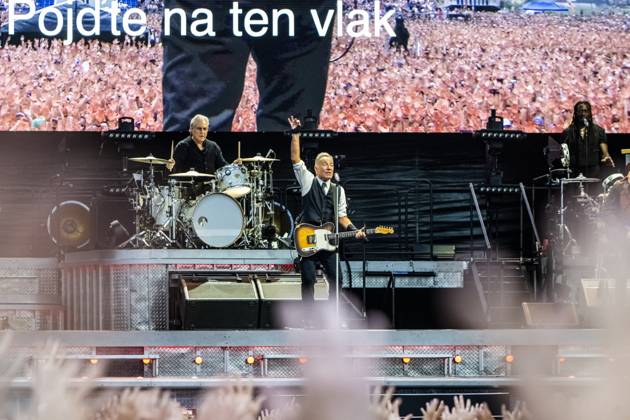 Bilder des Jahres 2025, Entertainment 06 Juni Entertainment Themen der Woche KW24 Entertainment Bilder des Tages Bruce Springsteen Konzert in Prag American singer and guitarist Bruce Springsteen with The E Street Band, perform in Prague, Czech Republic, on June 15, 2025. (CTKxPhoto VitxSimanek) CTKPhotoP2025061505446  CTKPhotoP2025061505446