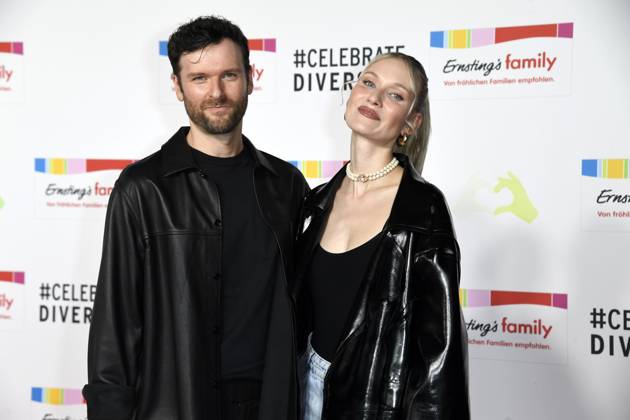 Daniel Grunenberg und Carolin Niemczyk (Band Glasperlenspiel) beim Ernsting™s family Mode Empfang unter dem inspirierenden Motto CELEBRATE DIVERSITY im Riverside Hotel in Hamburg am 17.06.2025