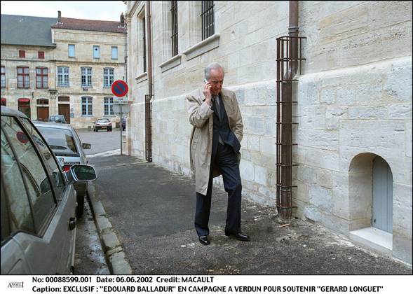 EXCLUSIF : EDOUARD BALLADUR EN CAMPAGNE A VERDUN POUR SOUTENIR GERARD LONGUET PLEIN PIED Copyright: xJEANxLOUISxMACAULTx xBESTIMAGExJEANxLOUISxMACAULTx xBESTIMAGEx