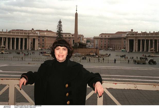 MIREILLE MATHIEU ROME PLACE FAMILLE DE MONACO NOEL AU VATICAN PLAN SERREN Copyright: xOLIVIERxBORDEx xBESTIMAGExOLIVIERxBORDEx xBESTIMAGEx