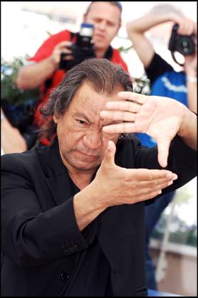 TONY GATLIF - PHOTOCALL DU FILM TRANSYLVANIA DANS LE CADRE DU 59 EME FESTIVAL DU FILM DE CANNES 2006 59 TH CANNES FILM FESTIVAL 2006 Cannes France Copyright: xBORDE-JACOVIDESx xBESTIMAGExBORDE-JACOVIDESx xBESTIMAGEx