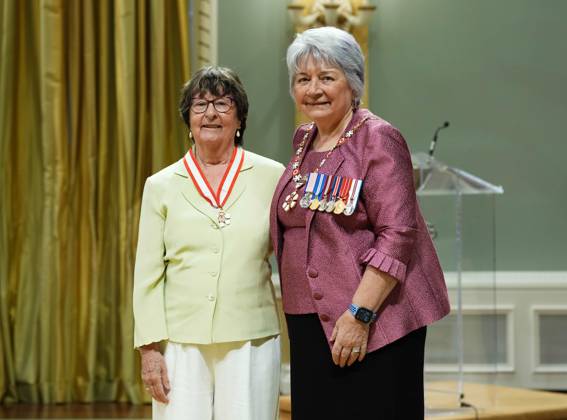 June 25, 2025, Ottawa, On, Canada: Maureen Jennings of Toronto, author of crime novels including the Detective Murdoch series, is invested as an Officer of the Order of Canada by Gov. Gen. Mary Simon during a ceremony at Rideau Hall in Ottawa, on Wednesday, June 25, 2025. Ottawa Canada  - ZUMAc35_ 20250625_zaf_c35_049 Copyright: xJustinxTangx