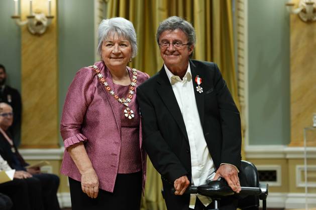 June 25, 2025, Ottawa, On, Canada: Stephane Laporte of Montreal, a writer, designer and tv director, is invested as a member of the Order of Canada by Gov. Gen. Mary Simon during a ceremony at Rideau Hall in Ottawa, on Wednesday, June 25, 2025. Ottawa Canada - ZUMAc35_ 20250625_zaf_c35_050 Copyright: xJustinxTangx