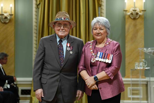 June 25, 2025, Ottawa, On, Canada: Pinchas Gutter of Toronto, a Holocaust educator, is invested as a member of the Order of Canada by Gov. Gen. Mary Simon during a ceremony at Rideau Hall in Ottawa, on Wednesday, June 25, 2025. Ottawa Canada  - ZUMAc35_ 20250625_zaf_c35_054 Copyright: xJustinxTangx