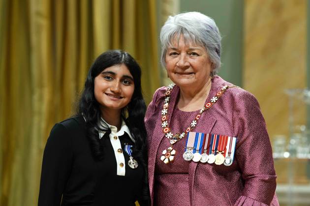 June 25, 2025, Ottawa, On, Canada: Shreya Gupta of North York, Ont., who wrote Flamingo Feet when she was 11-years-old about a girl who stands up to her bullies, receives a Meritorious Service Medal from Gov. Gen. Mary Simon during a ceremony at Rideau Hall in Ottawa, on Wednesday, June 25, 2025. Ottawa Canada - ZUMAc35_ 20250625_zaf_c35_061 Copyright: xJustinxTangx