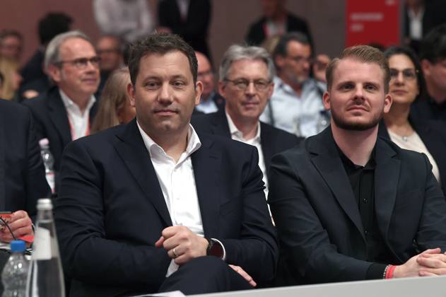 Lars Klingbeil und Tim Klüssendorf beim Bundesparteitag der SPD im CityCube Berlin. Berlin, 27.06.2025