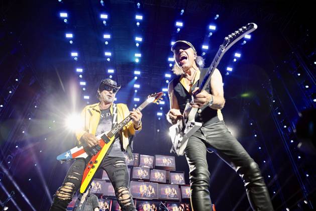 Entertainment Themen der Woche KW26 Bilder des Jahres 2025, Entertainment 06 Juni Entertainment Bilder des Tages Scorpions performs at the Rock Imperium in Cartagena The band Scorpions during their concert at the Rock Imperium in Cartagena, on June 27, 2025, in Cartagena, Region of Murcia Spain This concert is part of the world tour with which the legendary German band celebrates its 60th anniversary The Rock Imperium Festival has established itself as one of the essential rock and metal events in Spain, and the performance of Scorpions will be one of the most anticipated moments of the event 27 JUNE 2025 CONCERT ROCK MUSIC BAND BAND ROCKERS GERMAN METAL TOUR Martin C Cartagena Region de Murcia Cartagena Region de Murcia Spain  Copyright: xMartinxC.x 6827299
