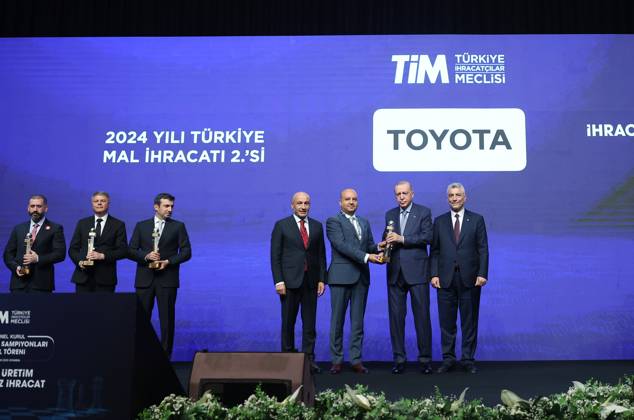 Turkish President Recep Tayyip Erdogan ISTANBUL, TURKIYE - JUNE 30: (----EDITORIAL USE ONLY - MANDATORY CREDIT - TURKISH PRESIDENCY MURAT KULA HANDOUT - NO MARKETING NO ADVERTISING CAMPAIGNS - DISTRIBUTED AS A SERVICE TO CLIENTS----) Turkish President Recep Tayyip Erdogan presents awards to the recipients during the 32nd Ordinary General Assembly of Turkiye Exporters Assembly and Export Champions Award Ceremony at Halic Congress Center in Istanbul, Turkiye on June 30, 2025. Turkish Trade Minister Omer Bolat and Chairman of Turkish Exporters Assembly Mustafa Gultepe were also present at the ceremony. Turkish Presidency Murat Kula Handout Anadolu Istanbul Turkey. Editorial use only. Please get in touch for any other usage.  Copyright: x2025xAnadoluxTurkishxPresidencyx xMuratxKulax xHandoutx