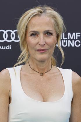 Gillian Anderson bei der Premiere des Kinofilms Der Salzpfad The Salt Path und des Verleihung des CineMerit Awards auf dem 42. Filmfest München 2025 im Deutschen Theater. München, 01.07.2025