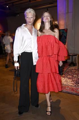 Stella Sellere mit Gast bei der Verleihung der Bunte New Faces Awards Style 2025 im Telegraphenamt. Berlin, 03.07.2025