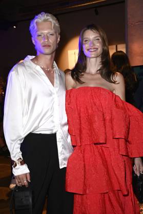 Stella Sellere mit Gast bei der Verleihung der Bunte New Faces Awards Style 2025 im Telegraphenamt. Berlin, 03.07.2025
