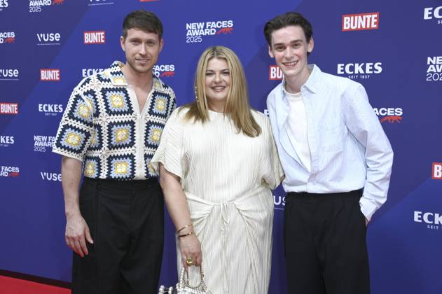 Sebastiano Schweitzer, Alina Wichmann und Mike Leon Lichtenberg bei der Verleihung der Bunte New Faces Awards Style 2025 im Telegraphenamt. Berlin, 03.07.2025