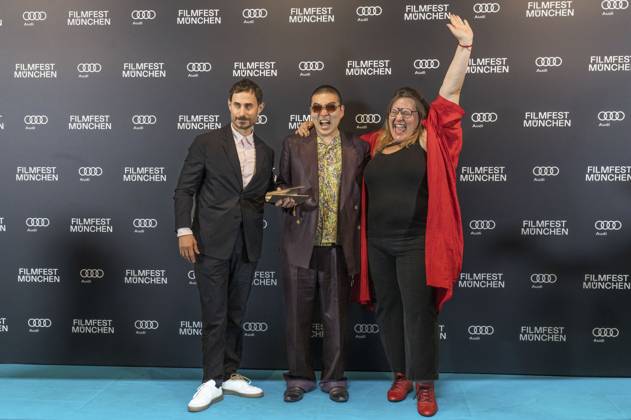 Clemens Schick , Soujiro Sanada und Anna Hints bei der Preisverleihung auf dem 42. Filmfest München 2025 im Amerikahaus. München, 05.07.2025