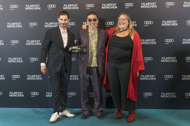 Clemens Schick , Soujiro Sanada und Anna Hints bei der Preisverleihung auf dem 42. Filmfest München 2025 im Amerikahaus. München, 05.07.2025