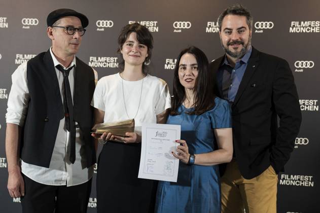 Joachim Kurz, Jacqueline Jansen, Rosana G. Alonso und Giulio Zoppello bei der Preisverleihung auf dem 42. Filmfest München 2025 im Amerikahaus. München, 05.07.2025
