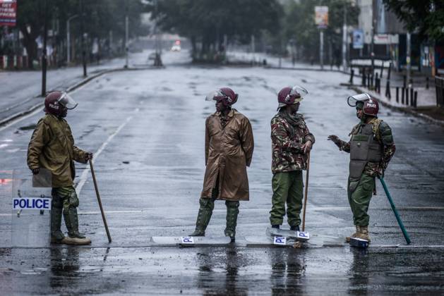 Bilder des Jahres 2025, News 07 Juli News Themen der Woche KW28 Security forces intervene against Saba Saba Day protests in Kenya NAIROBI, KENYA - JULY 07: Kenyan forces take precautions as people held pro-democracy demonstrations demanding accountability, justice and reform from the government on the anniversary of Saba Saba Day, which has an important place in the country s transition to multi-party life, in Nairobi, Kenya on July 07, 2025. Tensions rose as security forces intervened with tear gas, water cannons and live bullets during anti-government protests. Gerald Anderson Anadolu Nairobi Kenya. Editorial use only. Please get in touch for any other usage.  Copyright: x2025xAnadoluxGeraldxAndersonx