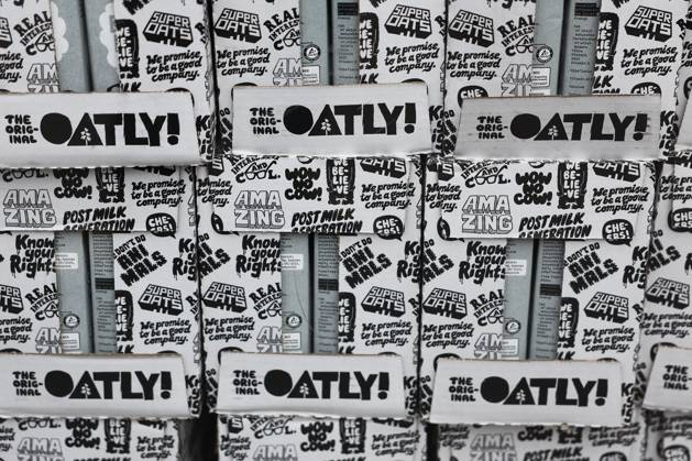 Daily Life In London Kentish Town And Notting Hill Oatly packaging are seen at a store in London, Great Britain on July 7, 2025. London United Kingdom  Copyright: xJakubxPorzyckix originalFilename: porzycki-dailylif250707_npwKA.jpg