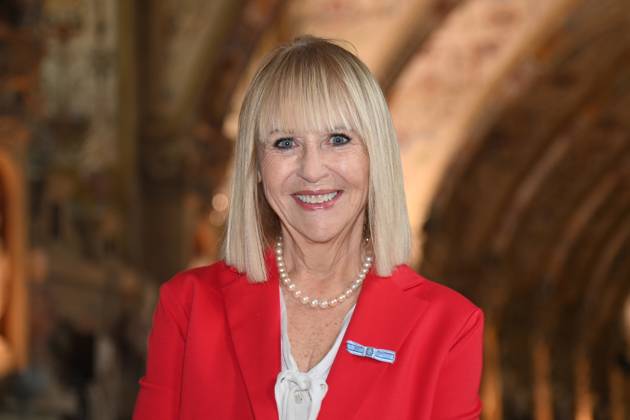 Patricia RIEKEL (Journalistin), Einzelbild,angeschnittenes Einzelmotiv,Portraet,Portrait,Porträt. Verleihung Bayerischer Verdienstorden im Antiquariat der Residenz in Muenchen am 09.07.2025