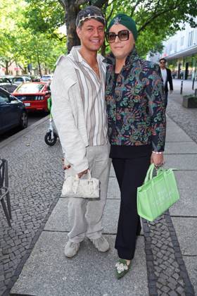 Julian F. M. Stöckel mit Freund Marcell Damaschke beim Casa Bellucci Summer Terrace Grand Opening am Kurfürstendamm in Berlin am 16.07.2025