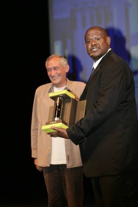 Archives - Alain Corneau et Forest Whitaker - People au 31ème festival de Deauville en 2005 Frédéric Piau Bestimage Stock Image 31th Deauville film festival in 2005 Deauville France Copyright: xPIAUxFREDERICx xBESTIMAGExPIAUxFREDERICx xBESTIMAGEx