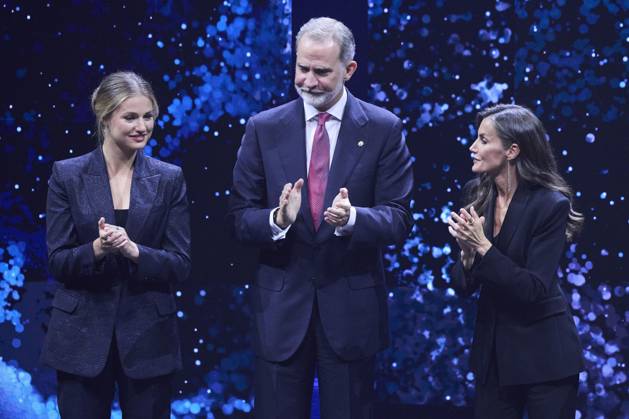 July 23, 2025, Barcelona, Barcelona, Spain: KING FELIPE VI OF SPAIN, QUEEN LETIZIA OF SPAIN and CROWN PRINCESS LEONOR DE BORBON attend the Princesa de Girona Foundation Awards at Gran Teatro del Liceu Barcelona Spain - ZUMAc260 20250723_zep_c260_024 Copyright: xMikexChicorrox
