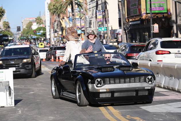 July 23, 2025, Los Angeles, California, USA: Wolf Character, Chevrolet Camaro at the Premiere of The Bad Guys 2 at the TCL Chinese Theatre IMAX Los Angeles USA - ZUMAg107 20250723_zep_g107_168 Copyright: xNinaxPrommerx