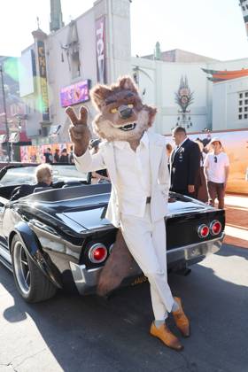 July 23, 2025, Los Angeles, California, USA: Wolf Character, Chevrolet Camaro at the Premiere of The Bad Guys 2 at the TCL Chinese Theatre IMAX Los Angeles USA - ZUMAg107 20250723_zep_g107_171 Copyright: xNinaxPrommerx