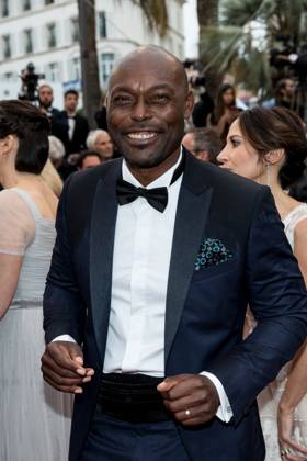 Jimmy Jean-Louis - Montée des marches du film Les plus belles années d une vie lors du 72ème Festival International du Film de Cannes. Le 18 mai 2019 Jacovides-Moreau Bestimage Red carpet for the movie Les plus belles années d une vie during the 72nd Cannes International Film festival. On may 18th 2019 Cannes France Copyright: xJACOVIDES-MOREAUx xBESTIMAGExJACOVIDES-MOREAUx xBESTIMAGEx